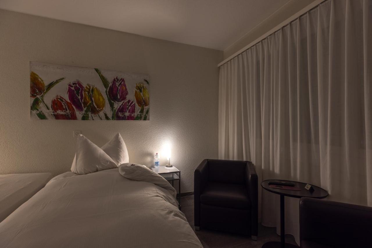 Hotel Baeren Niederscherli Eksteriør billede