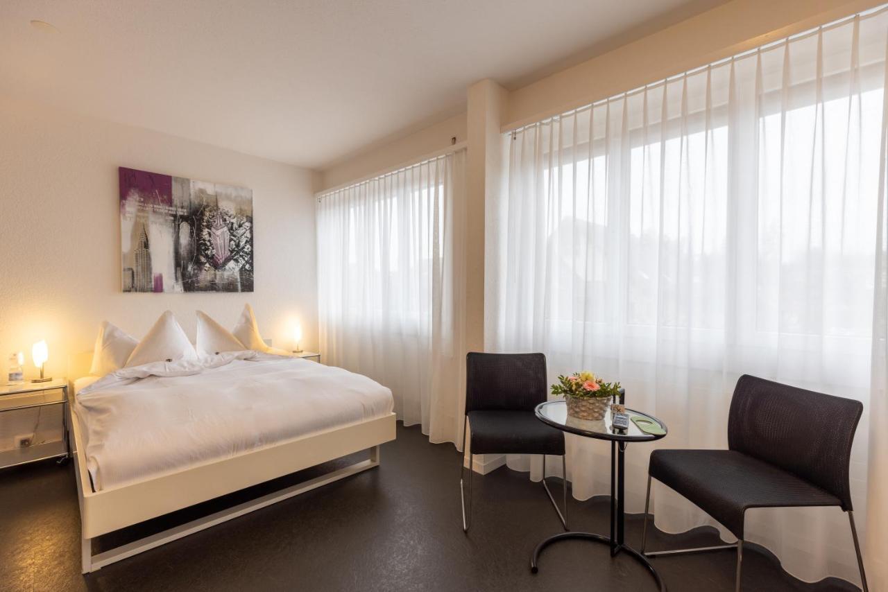 Hotel Baeren Niederscherli Eksteriør billede